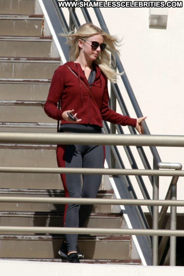 Julianne Hough No Source Posing Hot Paparazzi Babe Celebrity Julianne Hough No Source Posing Hot Paparazzi Babe Celebrity