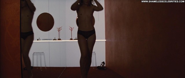 Piper Perabo Looper Topless Nude Posing Hot Celebrity