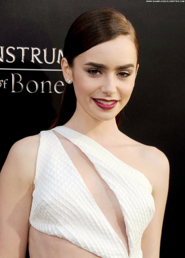 Lily Collins Los Angeles Posing Hot Beautiful High Resolution
