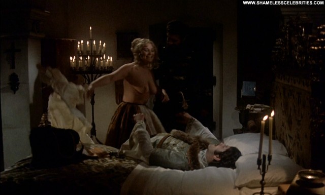 Countess dracula nudity