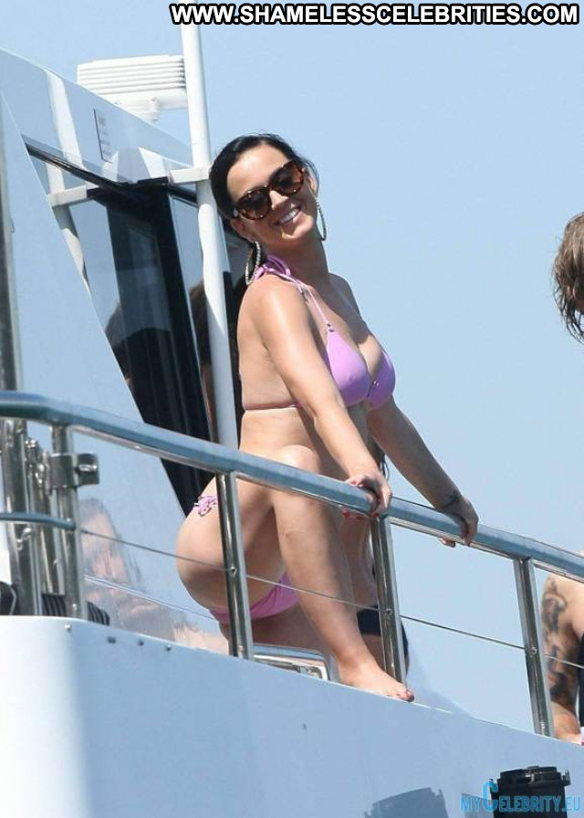 Katy Perry Legs Babe Bikini Posing Hot Usa Celebrity Sexy Beautiful