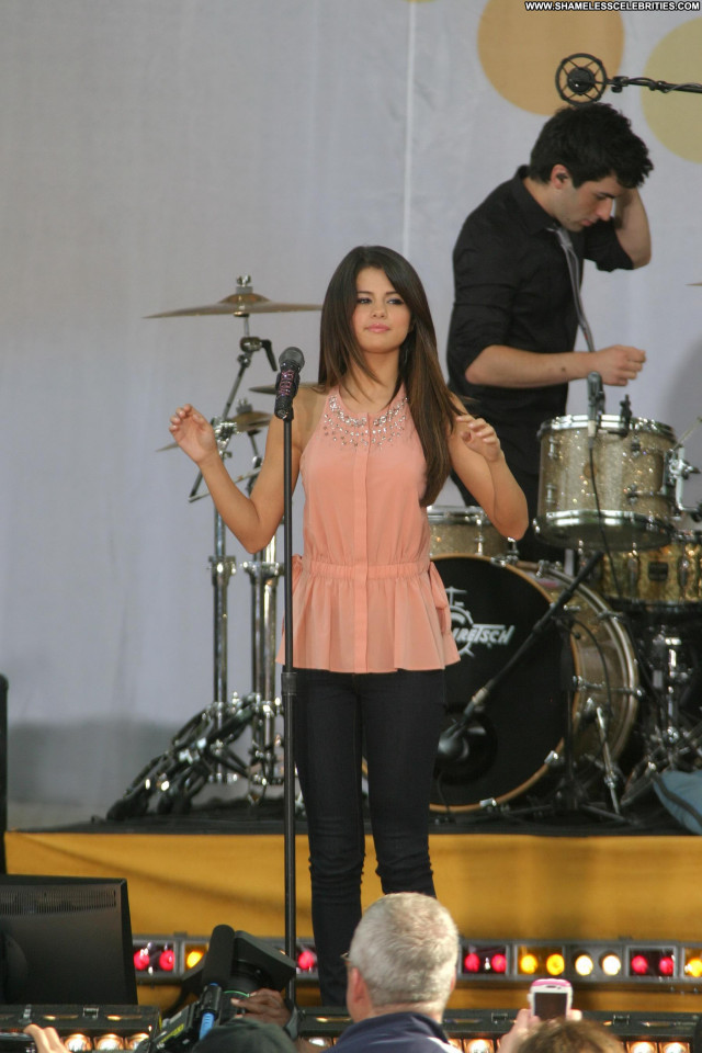 Selena Gomez Good Morning America Celebrity Beautiful Posing Hot Babe Selena Gomez Good Morning America Celebrity Beautiful Posing Hot Babe
