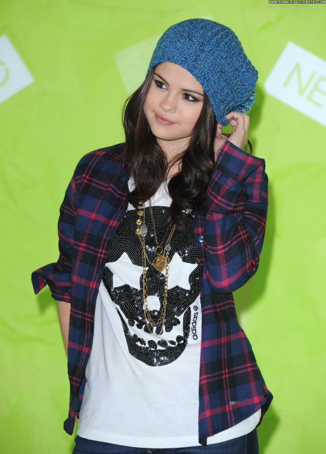 Selena Gomez Los Angeles Los Angeles Posing Hot Beautiful Celebrity Selena Gomez Los Angeles Los Angeles Posing Hot Beautiful Celebrity