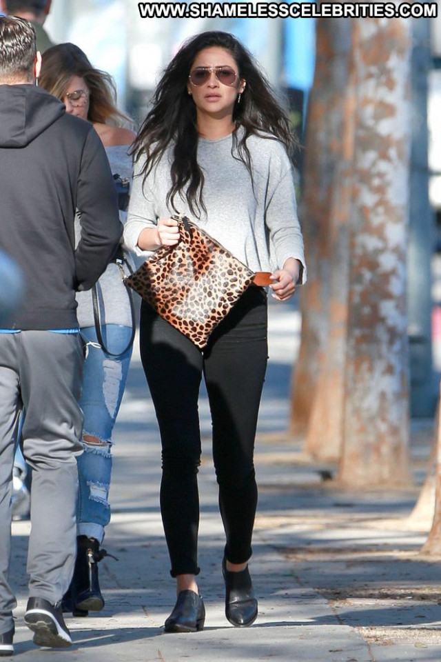 Shay Mitchel Los Angeles Posing Hot Paparazzi Babe Celebrity Los