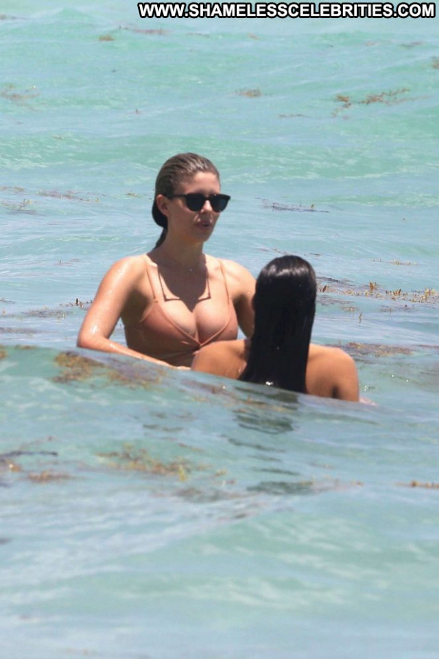 Natasha Oakley No Source Beautiful Paparazzi Babe Posing Hot Bikini