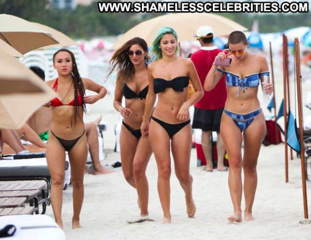 Yesjulz The Beach Babe Beach Paparazzi Posing Hot Bikini Celebrity