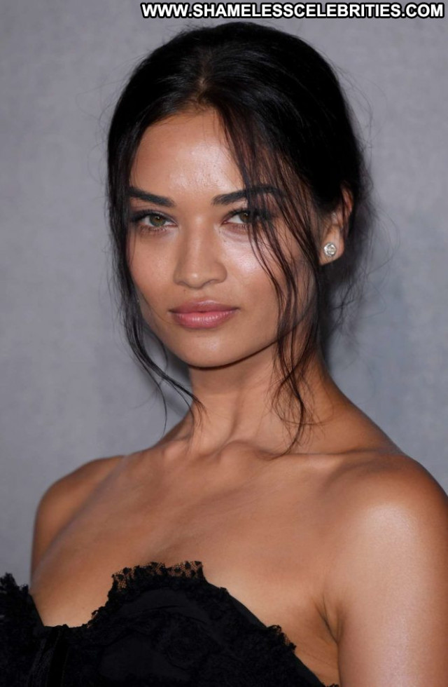 Shanina Shaik No Source Posing Hot Babe Beautiful Paparazzi Celebrity