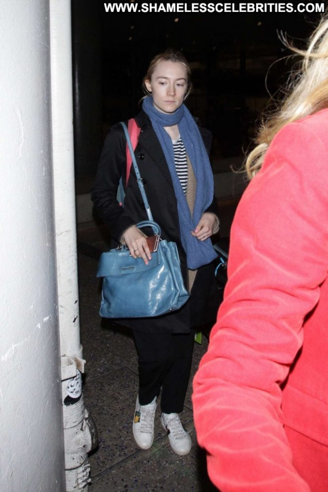 Saoirse Ronan Lax Airport Los Angeles Posing Hot Celebrity Lax