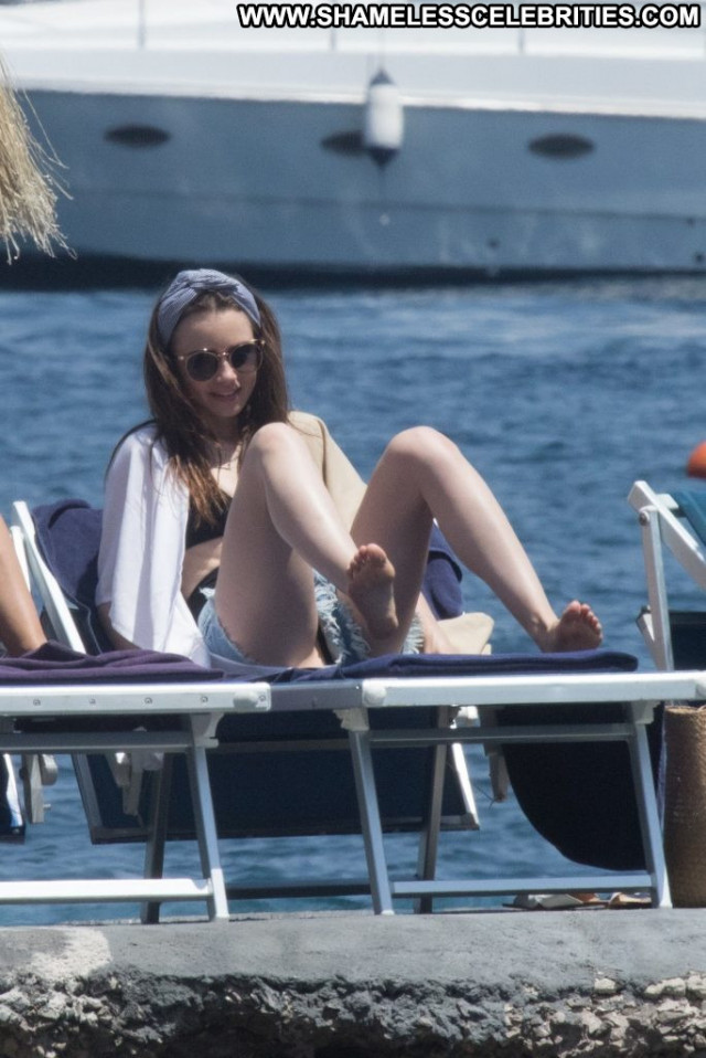 Lily Collins No Source Sexy Beautiful Posing Hot Celebrity Babe Hotel