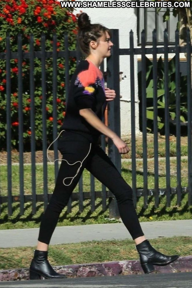 Shailene Woodley No Source Celebrity Paparazzi Posing Hot Beautiful