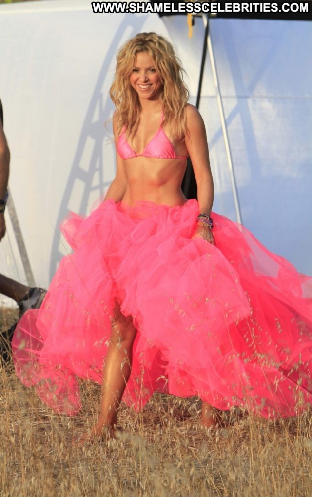 Shakira No Source Skirt Photoshoot Spa Spain Celebrity Colombian Sex