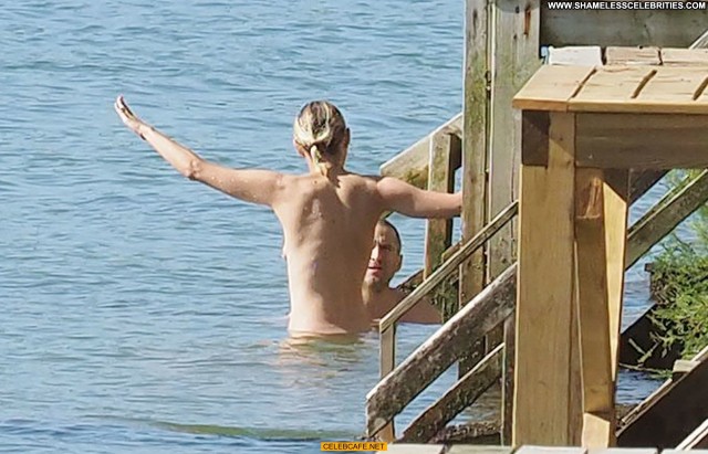 Marion Cotillard The Oc Ocean Posing Hot Celebrity Babe Beautiful Nude