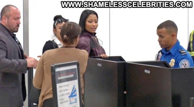 Nicki Minaj Lax Airport Lax Airport Paparazzi Los Angeles Angel