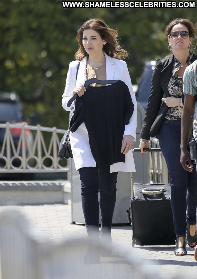 Nigella Lawson La Law Beautiful Posing Hot Babe Paparazzi Celebrity