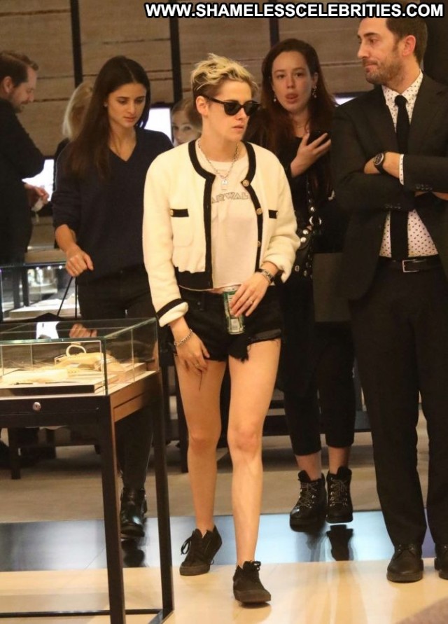 Kristen Stewart Beverly Hills Shopping Paparazzi Babe Posing Hot
