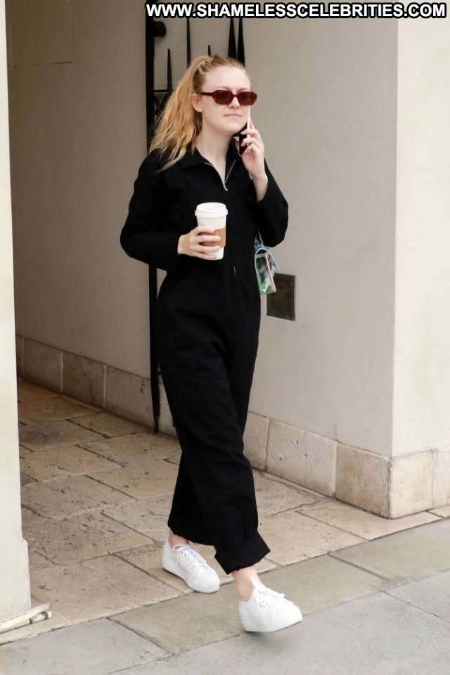 Dakota Fanning Beverly Hills Babe Paparazzi Beautiful Celebrity