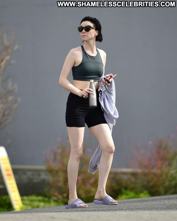Laura Prepon Celebrity Beautiful Babe Posing Hot Paparazzi Shorts.