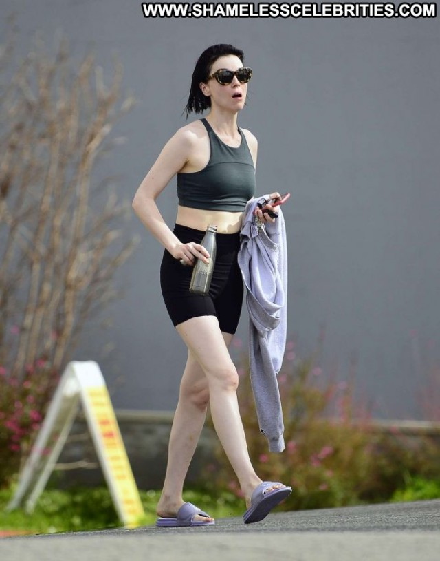 Laura Prepon No Source Paparazzi Shorts Posing Hot Babe Celebrity