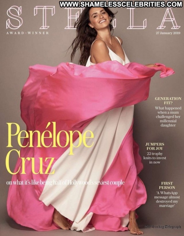 Penelope Cruz No Source Celebrity Magazine Babe Beautiful Posing Hot