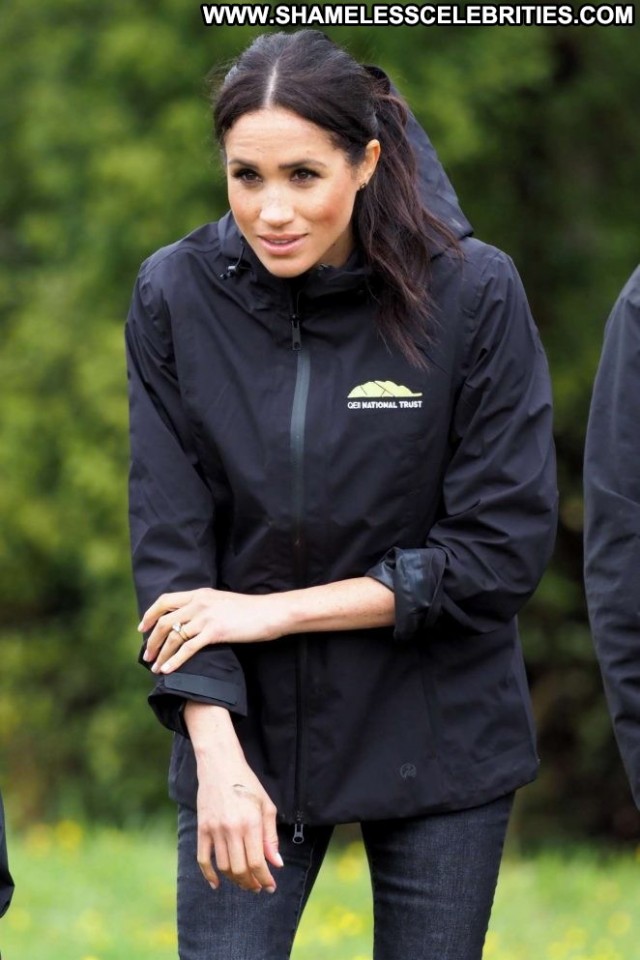 Meghan Markle No Source Posing Hot Babe Paparazzi Beautiful Celebrity