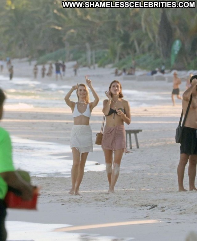 Maya Stepper The Beach Mexico Paparazzi Beach Celebrity Beautiful