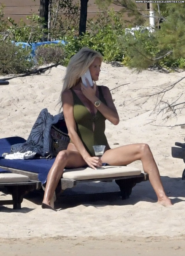 Victoria Silvstedt The Beach  Long Legs Beach Celebrity Legs Sexy