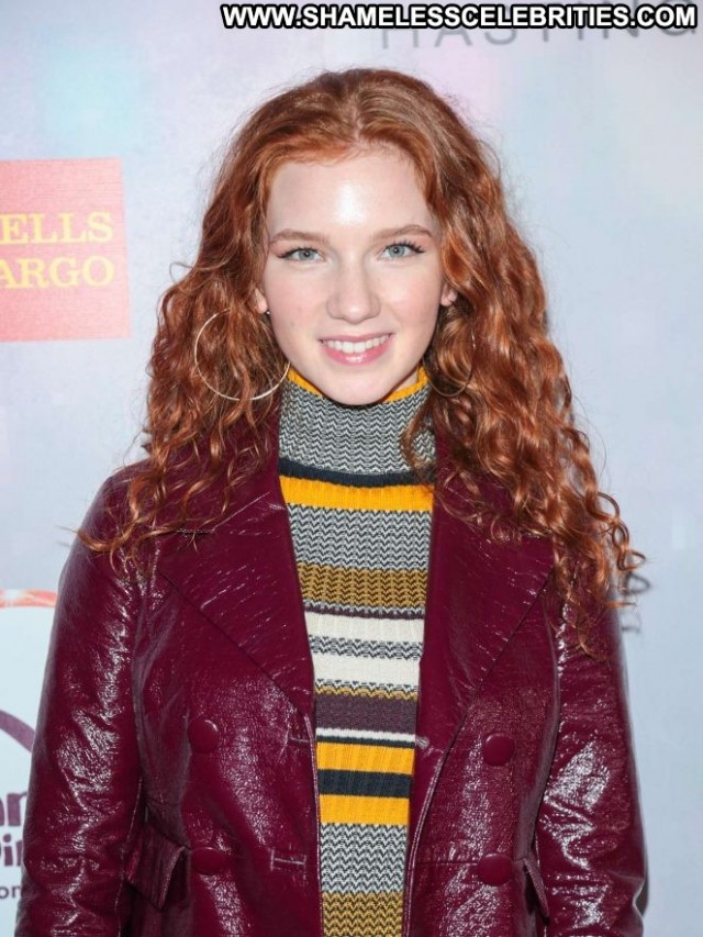 Annalise Basso No Source Beautiful Celebrity Posing Hot Paparazzi Babe