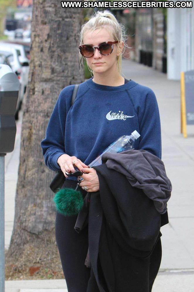 Ashlee Simpson â€“ Going to gym in Los Angeles