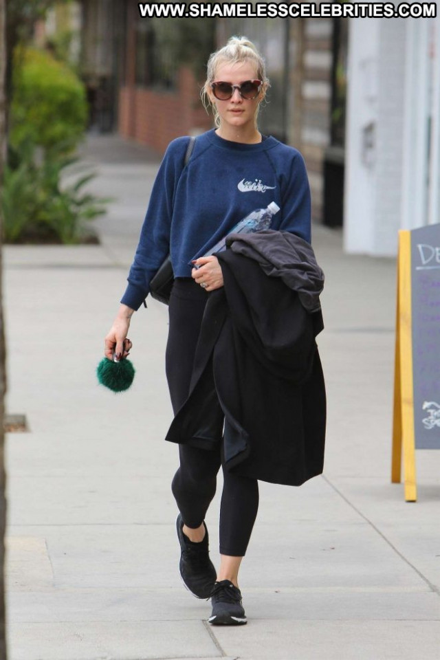 Ashlee Simpson Gym In La Paparazzi Beautiful Posing Hot Babe