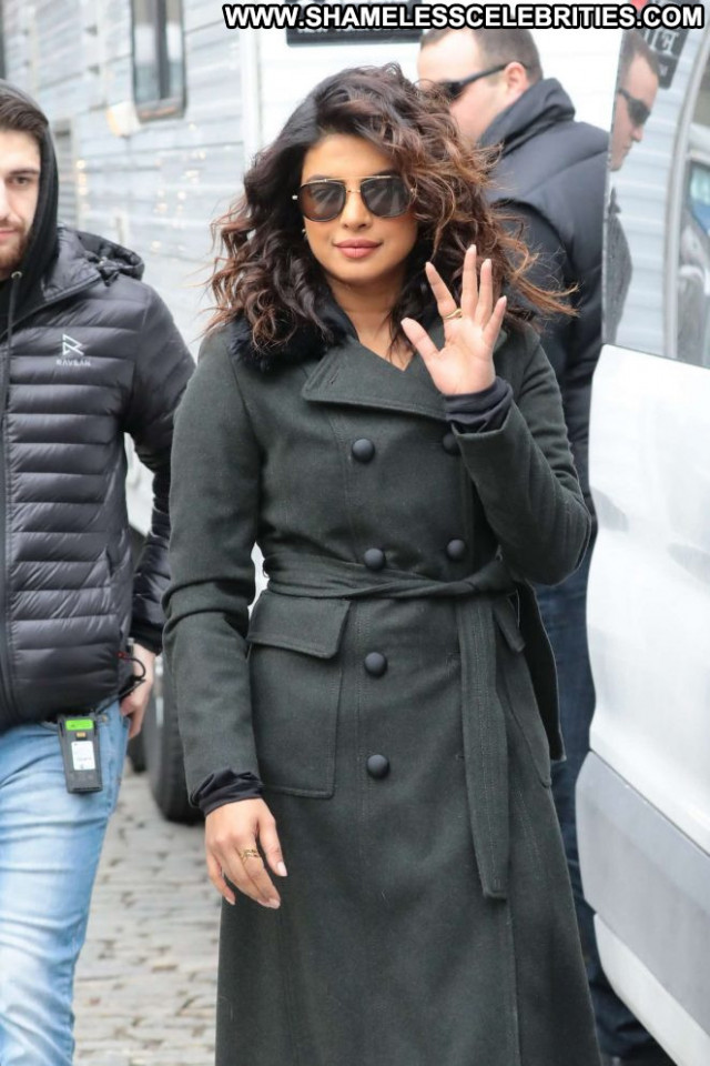 Priyanka Chopra New York Beautiful Movie Paparazzi Celebrity Babe