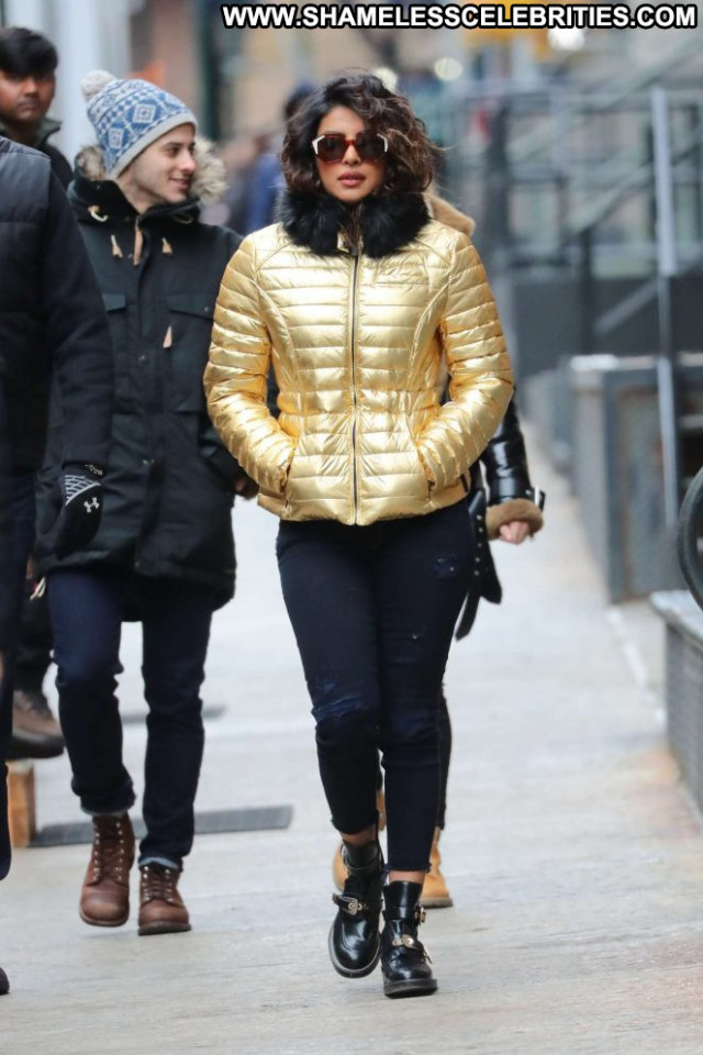 Priyanka Chopra New York Beautiful New York Movie Celebrity Paparazzi