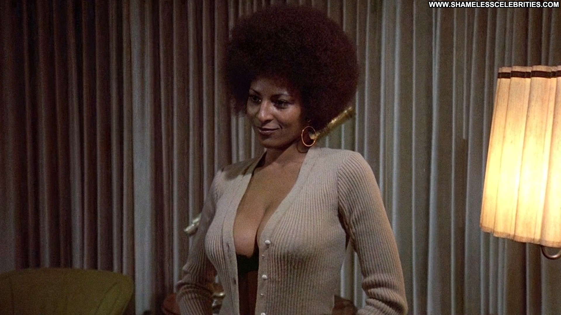 Coffy Lisa Farringer Topless Posing Hot Nude Celebrity Boobs.