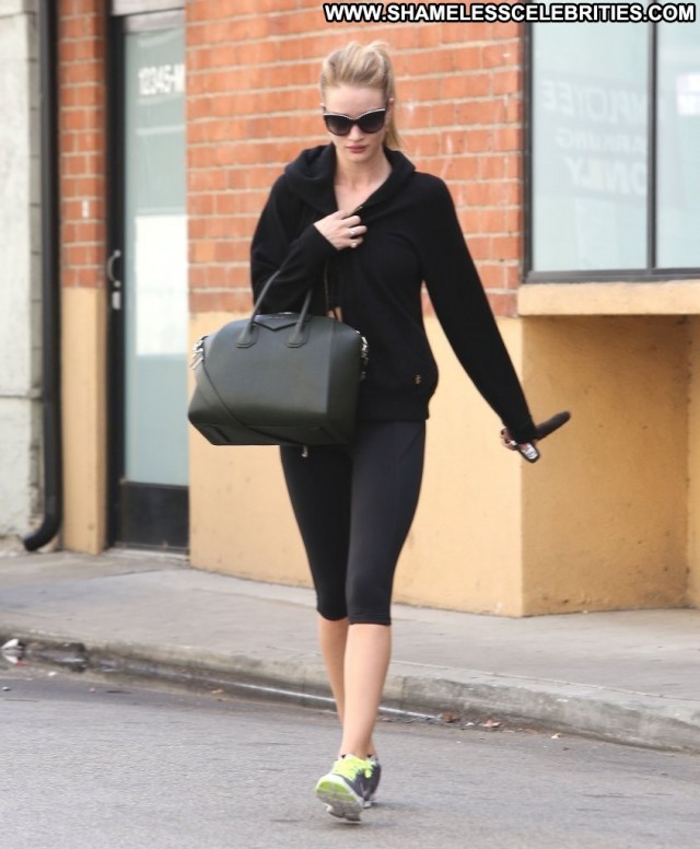 Rosie Huntington Gym In La Posing Hot Babe Gym Beautiful Celebrity