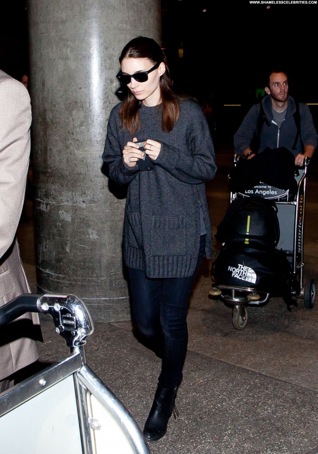 Rooney Mara Lax Airport Beautiful Posing Hot Babe Celebrity Lax