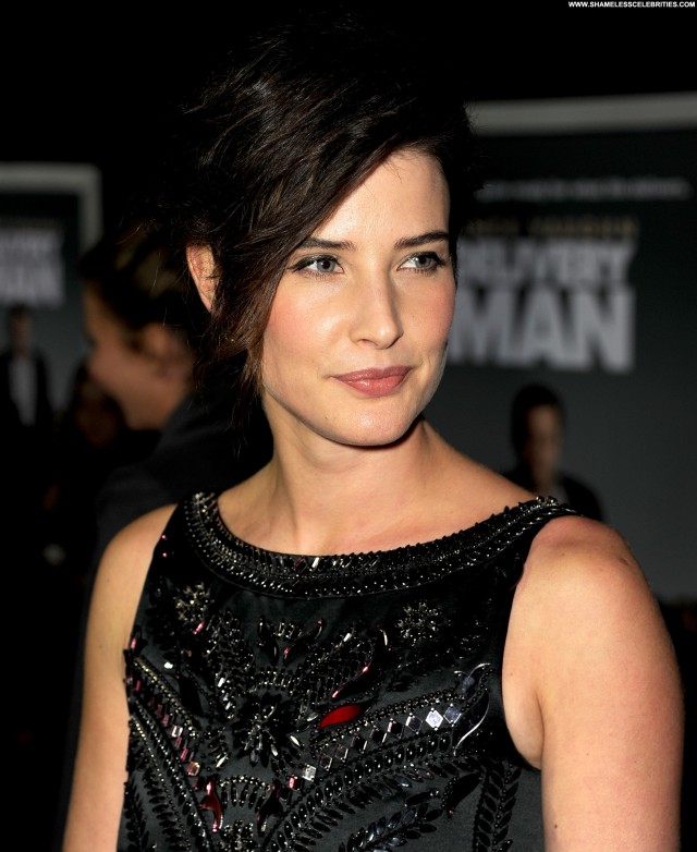 Cobie Smulders Los Angeles  Posing Hot High Resolution Babe Celebrity