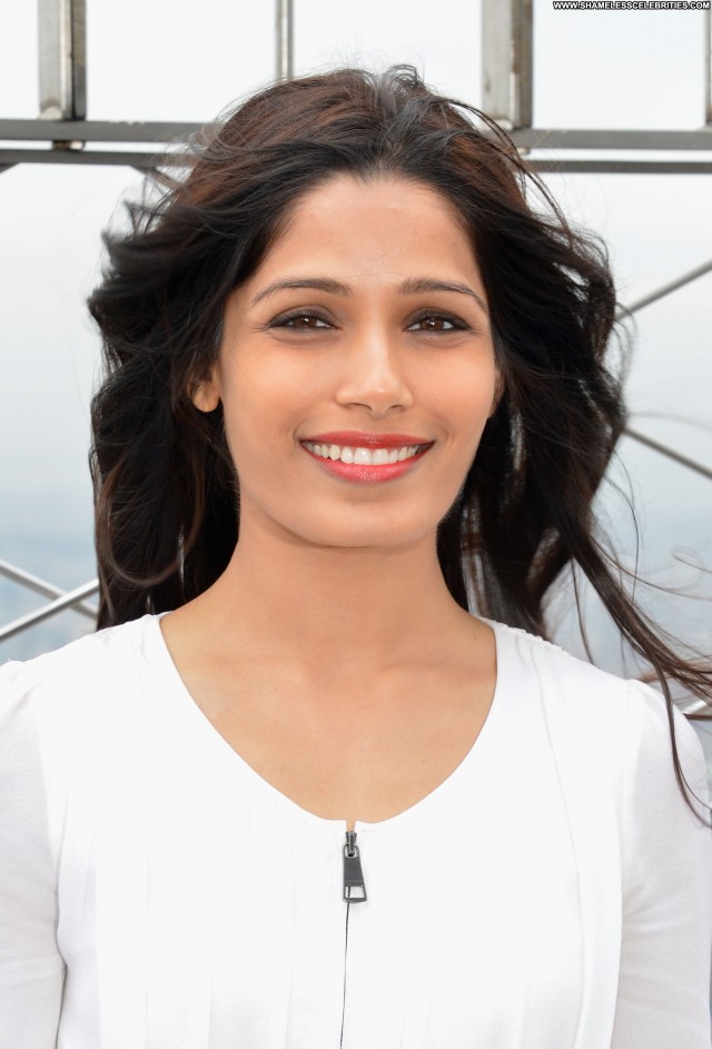 Freida Pinto Babe High Resolution Beautiful Posing Hot Nyc Celebrity