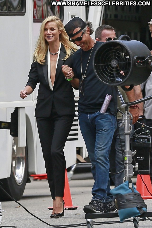 Gwyneth Paltrow Photo Shoot Celebrity Shirt High Resolution Posing