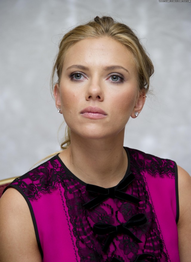 Scarlett Johansson Portraits High Resolution Celebrity Babe Posing