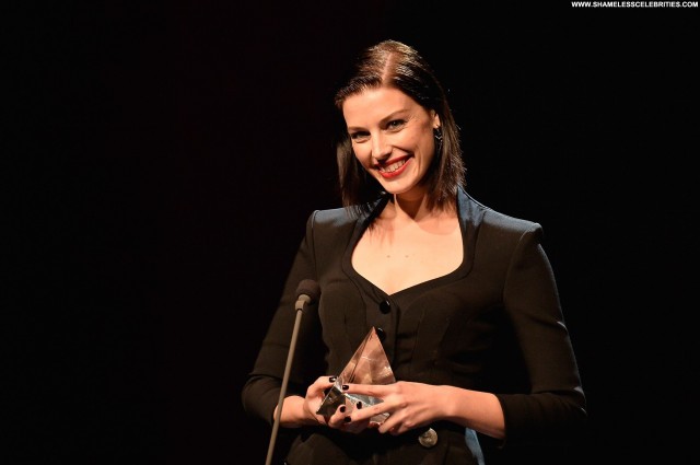 Jessica Pare No Source Awards Celebrity Nyc Posing Hot Babe Beautiful