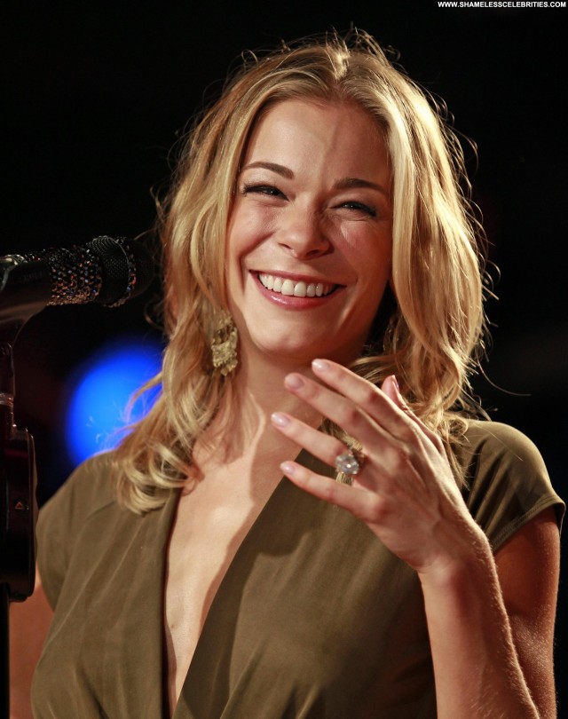 Leann Rimes No Source Bar Celebrity Posing Hot High Resolution