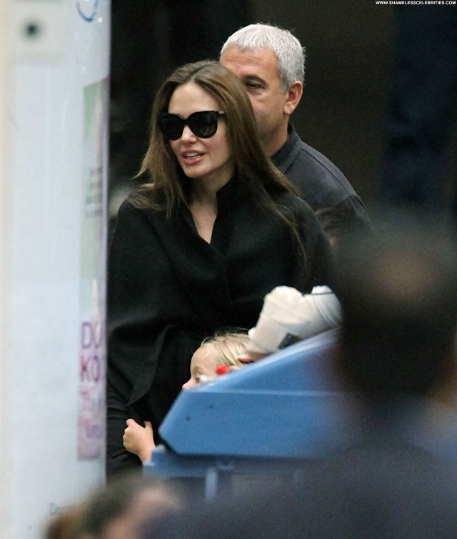 Angelina Jolie No Source Posing Hot Beautiful Celebrity High