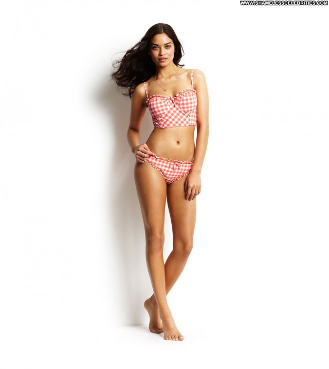 Shanina Shaik Photoshoots Beautiful Posing Hot Babe High Resolution