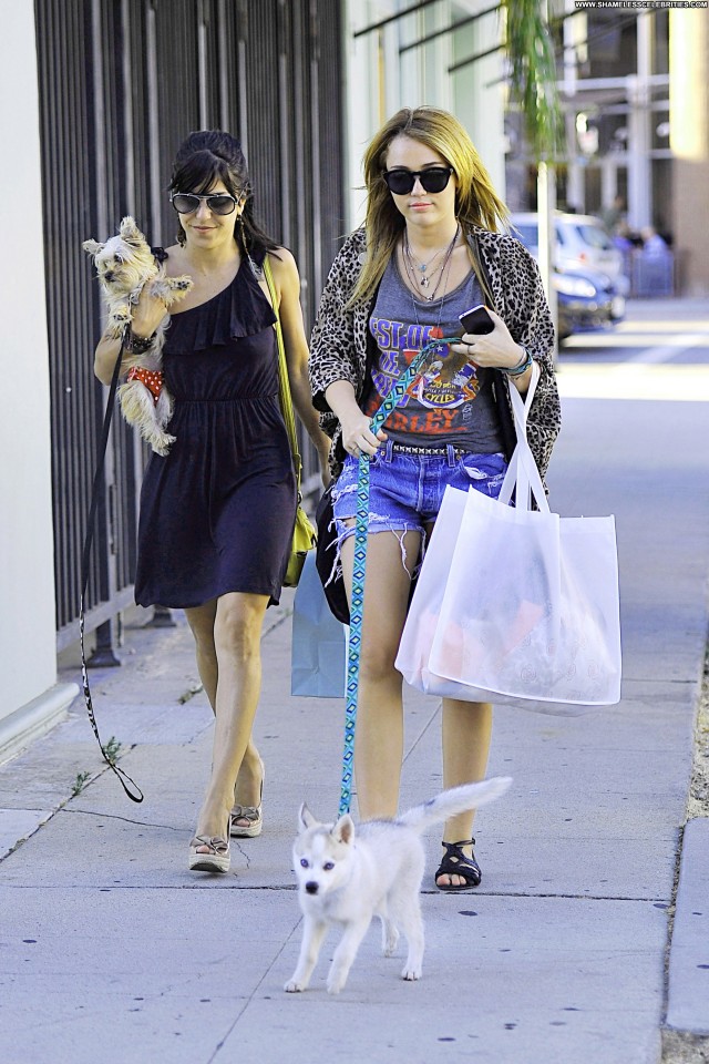 Miley Cyrus Studio City Posing Hot Beach Babe London High Resolution
