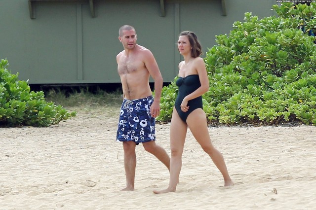 Maggie Gyllenhaal The Beach Posing Hot Beautiful Babe Swimsuit