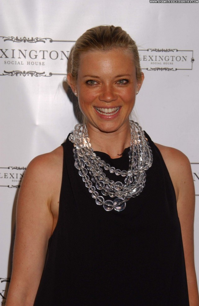 Amy Smart He Grand Opening Of The Beautiful Posing Hot Celebrity Babe