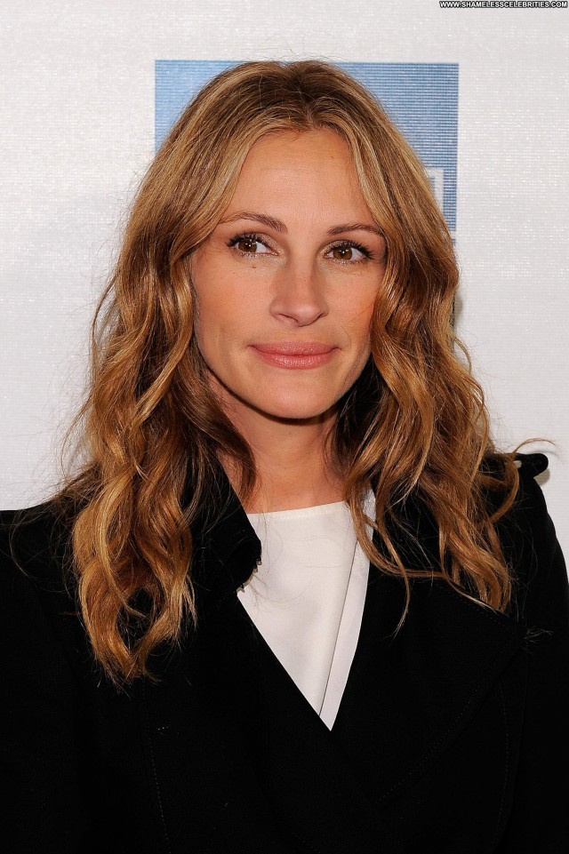 Julia Roberts Tribeca Film Festival Beautiful Celebrity Posing Hot