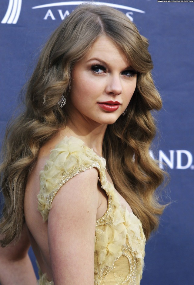 Taylor Swift Academy Of Country Music Awards Beautiful Celebrity