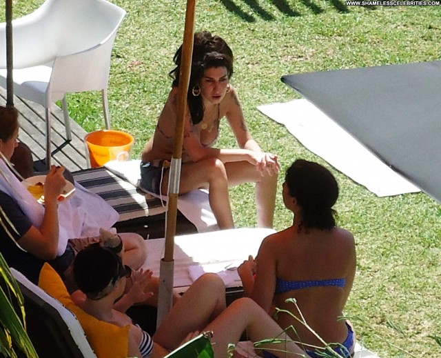 Amy Winehouse No Source Beautiful Poolside Babe Celebrity Posing Hot
