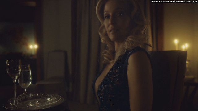 Gillian Anderson Hannibal Posing Hot Beautiful Babe Celebrity Sexy