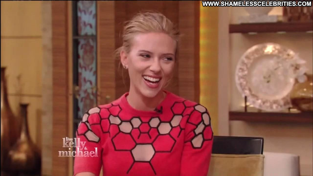 Scarlett Johansson New York Celebrity Posing Hot Beautiful High